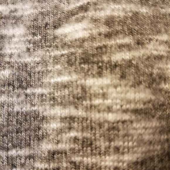 LELIS grey and white very soft long sleeved comfy shirt - Picture 5 of 5